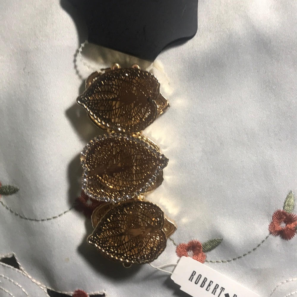 Bracelet - Picture 1 of 3